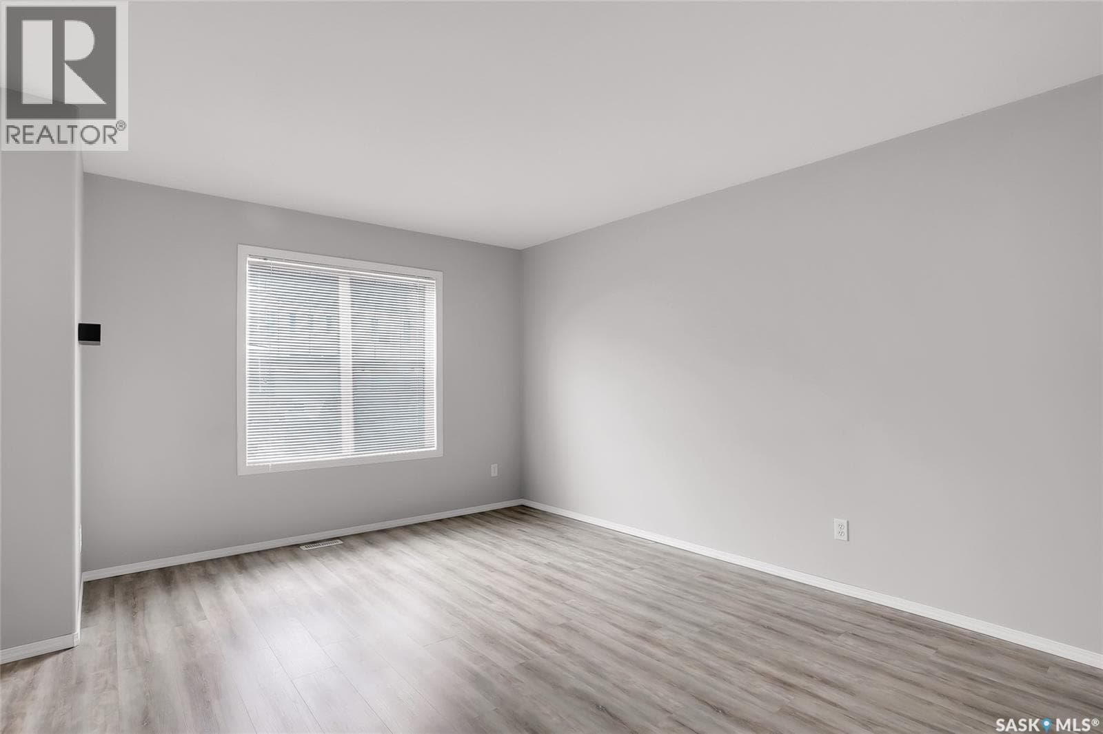2 102 Pawlychenko LANE — photo 4