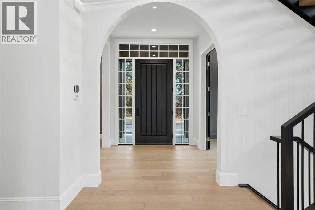 703 35 Street NW — photo 3