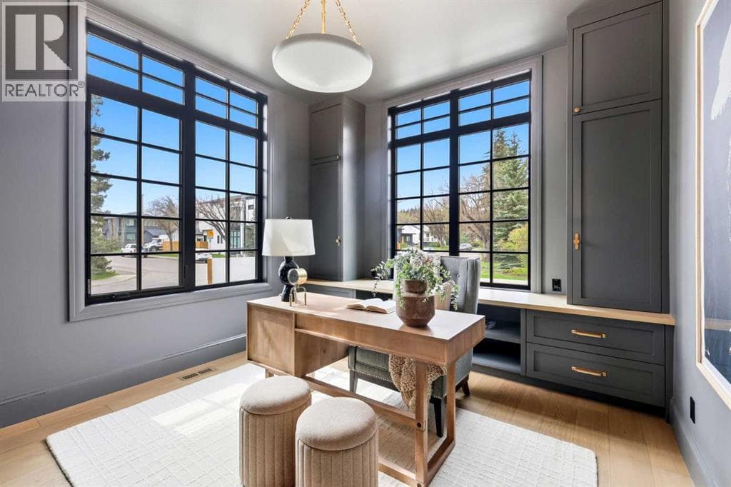 703 35 Street NW — photo 5