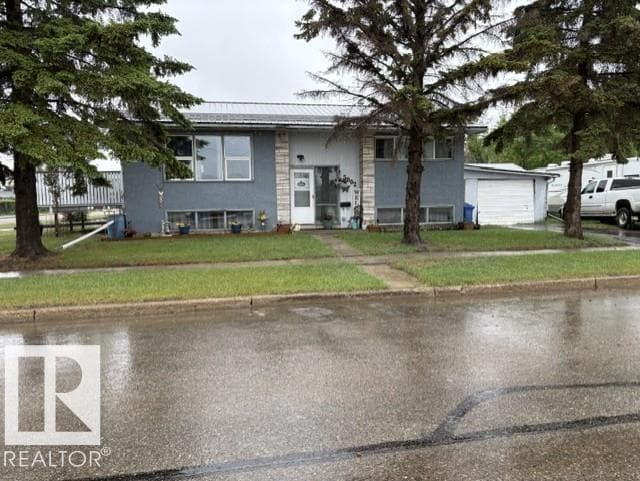 5002 41 Ave
