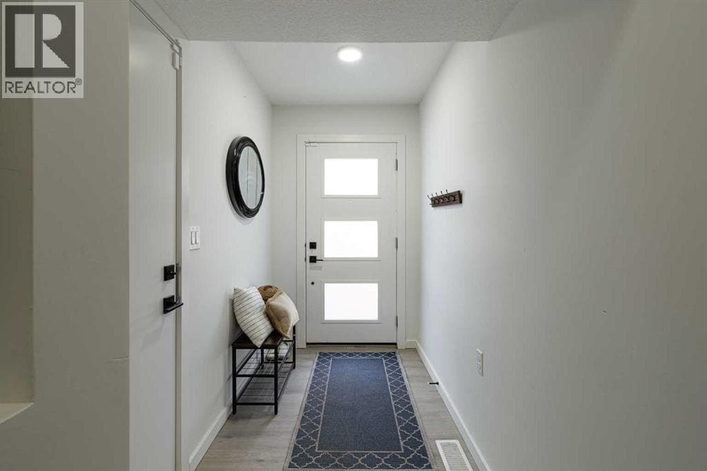 74 Spring Willow Close SW — photo 2