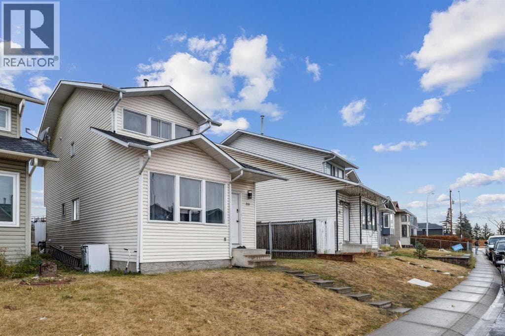 218 Falmere Way NE — photo 2