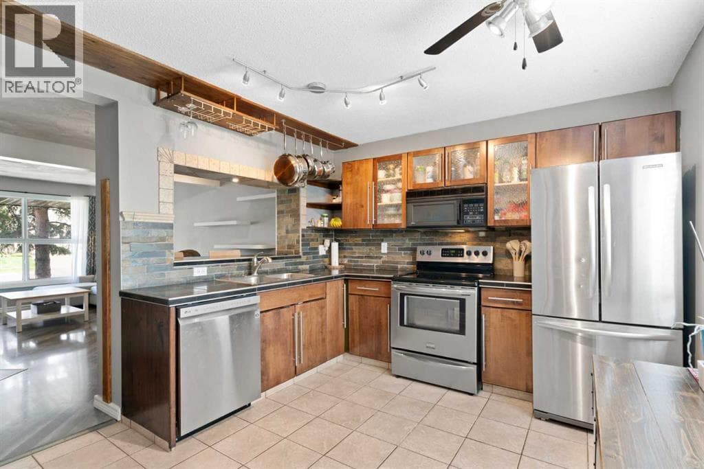 530 Woodbine Boulevard SW — photo 4