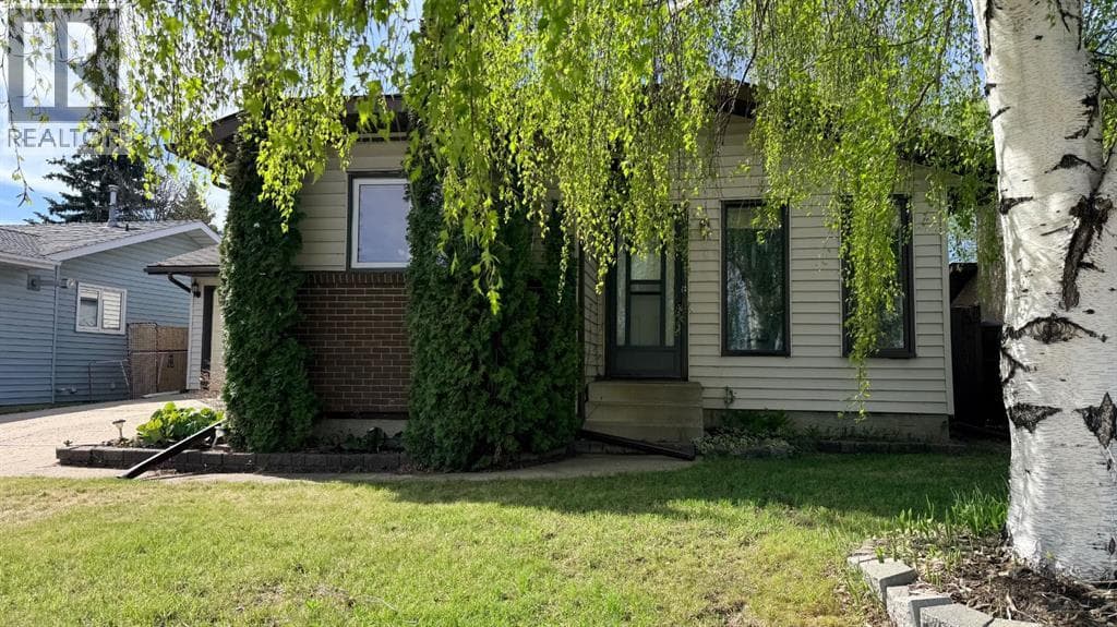 5709 40 Street — photo 2
