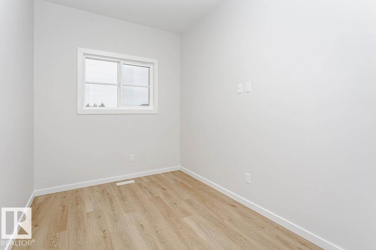 2944 65 ST SW — photo 2