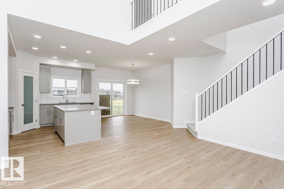 2944 65 ST SW — photo 5