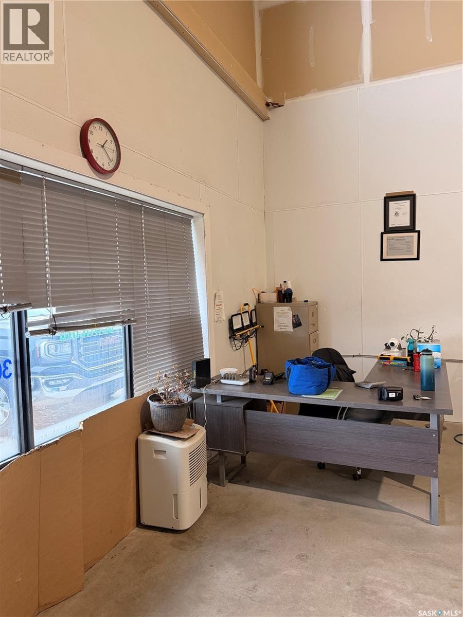 4 1210 Industrial ROAD — photo 3