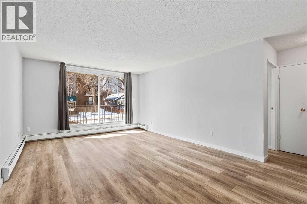 204, 310 4 Avenue NE photo 9