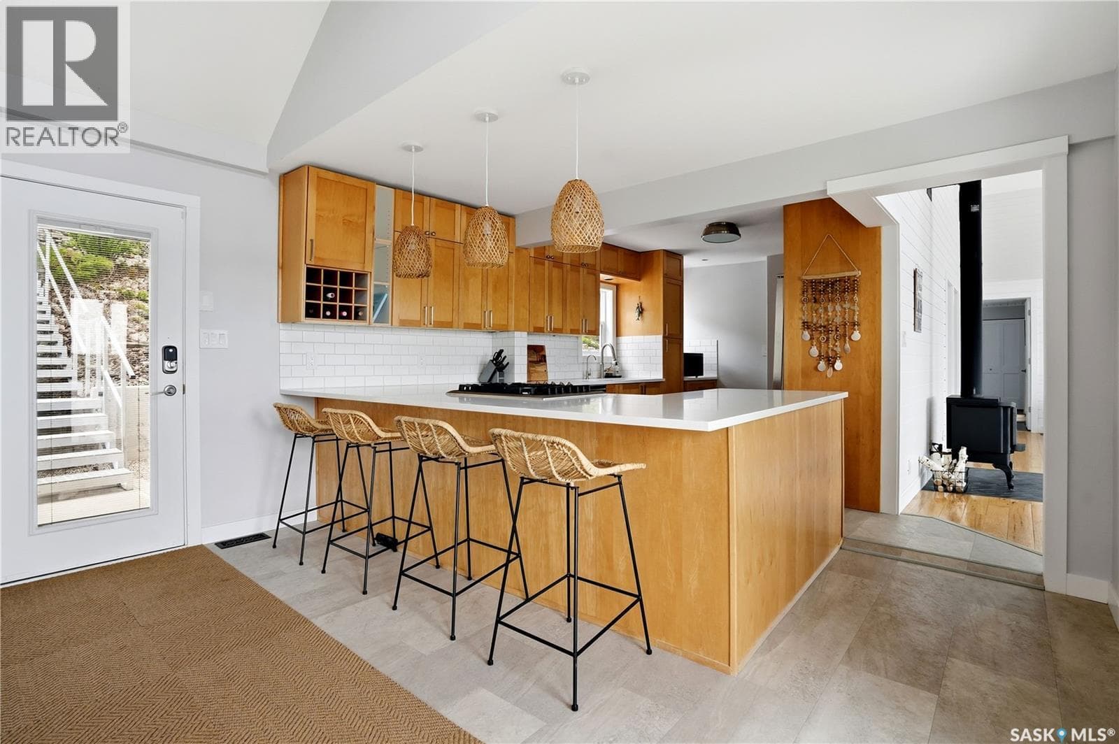 290 B-SAY-TAH ROAD — photo 3