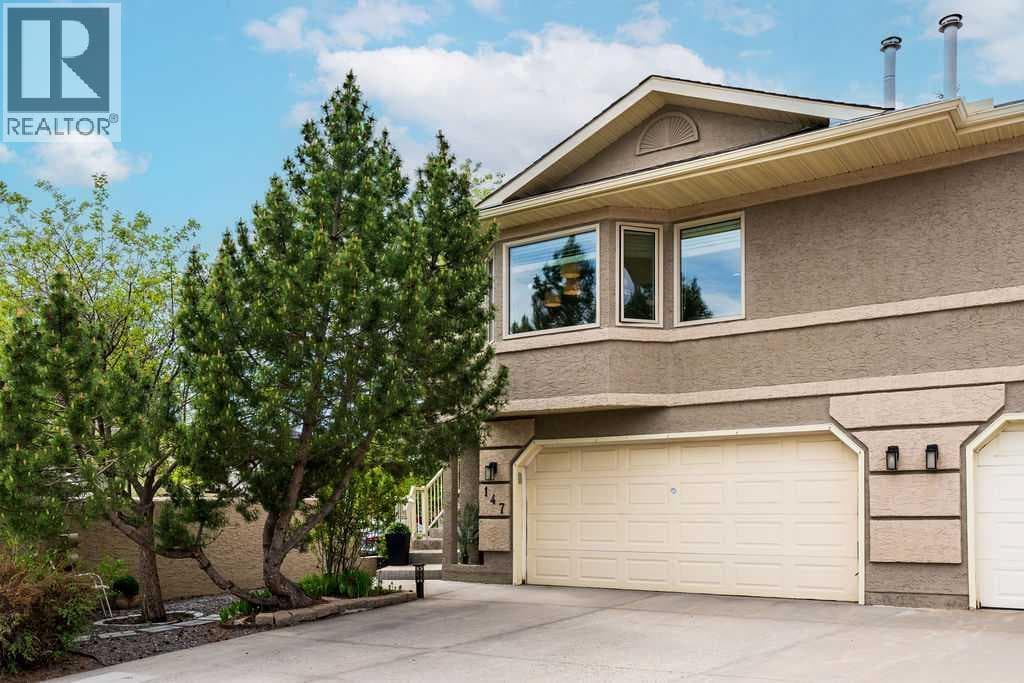147 Silver Creek Mews NW