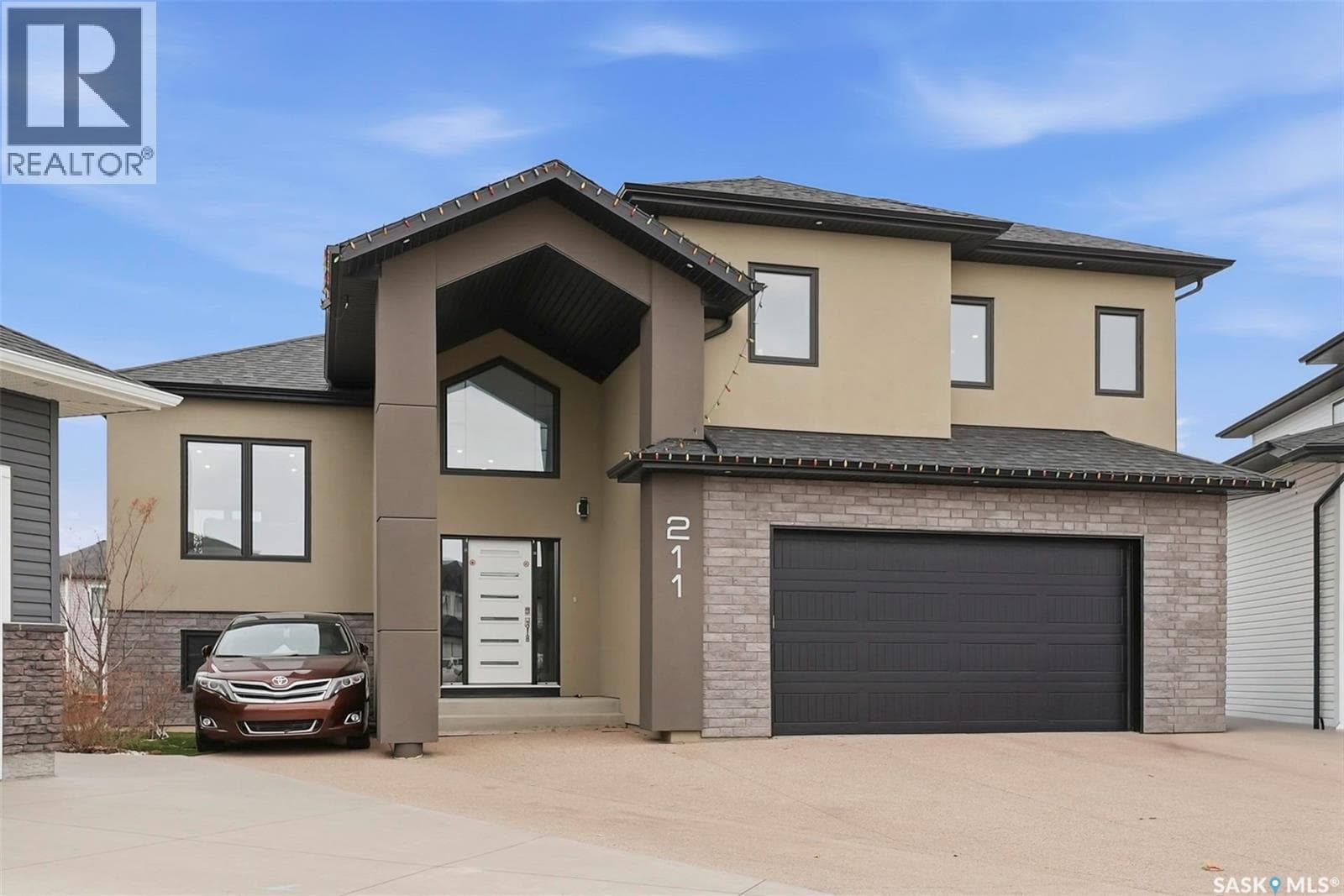 211 Burgess BAY — photo 2