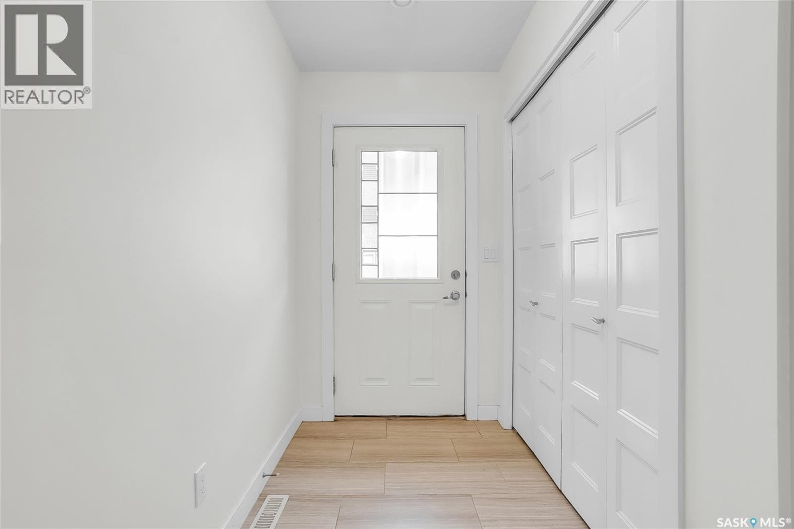 4 1060 Parr Hill DRIVE — photo 3