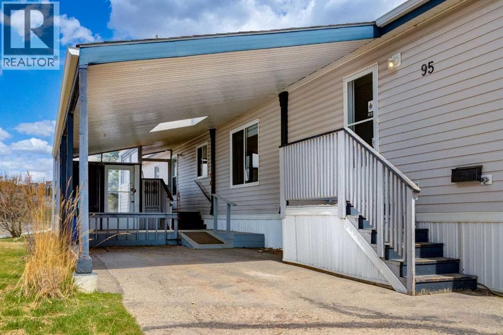 95, 99 Arbour Lake Road NW — photo 2