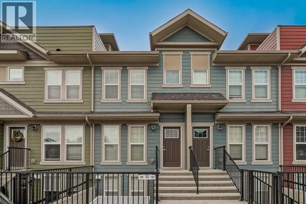 348 Cranbrook Square SE