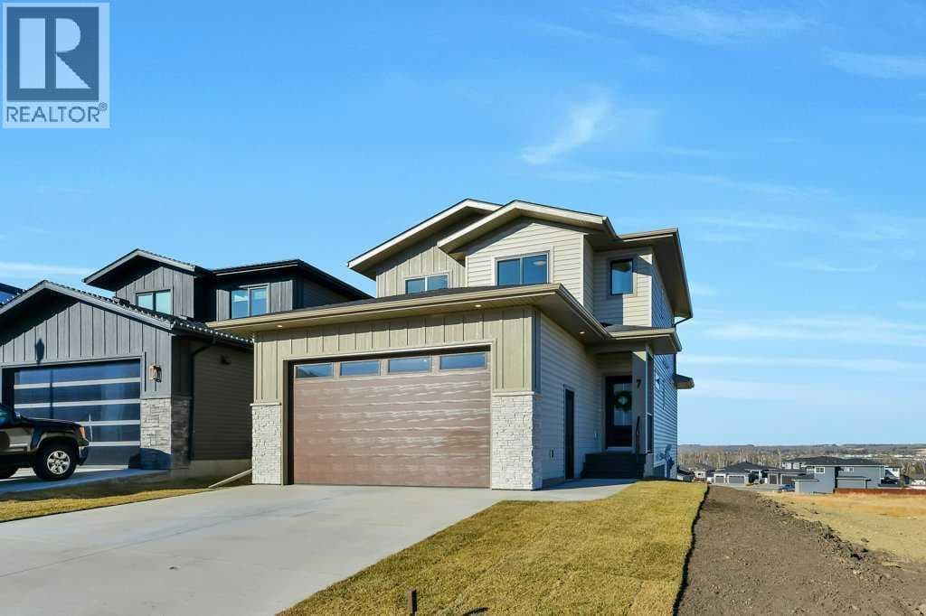 7 Vincent Gate