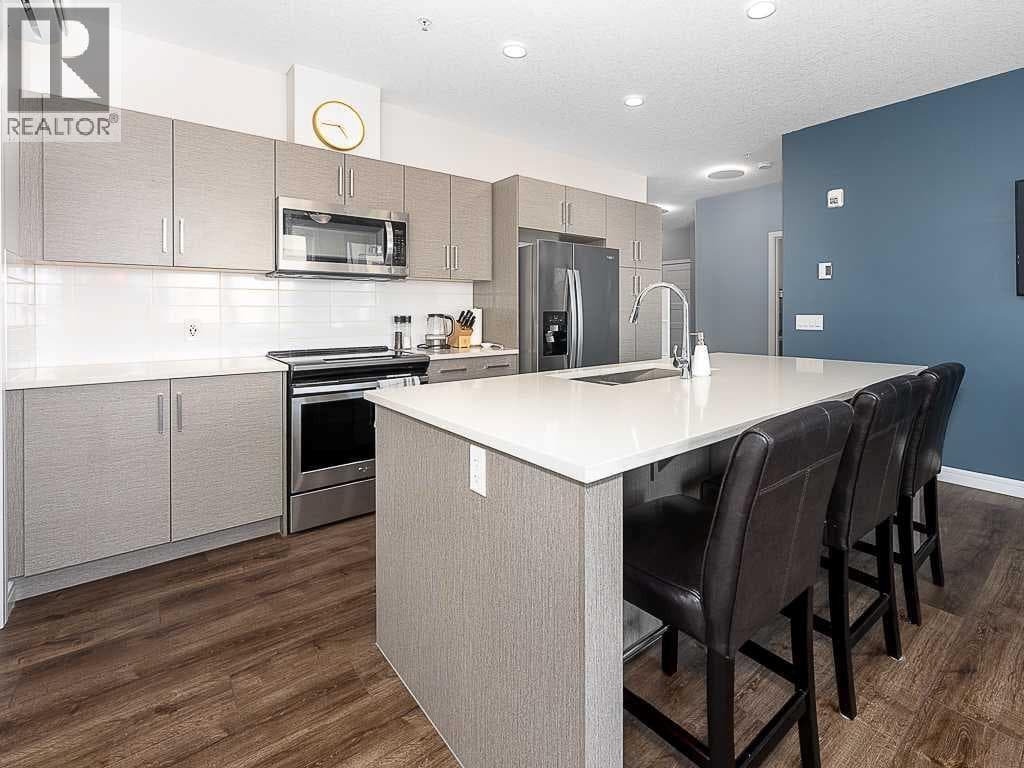 1202, 80 Greenbriar Place NW — photo 2