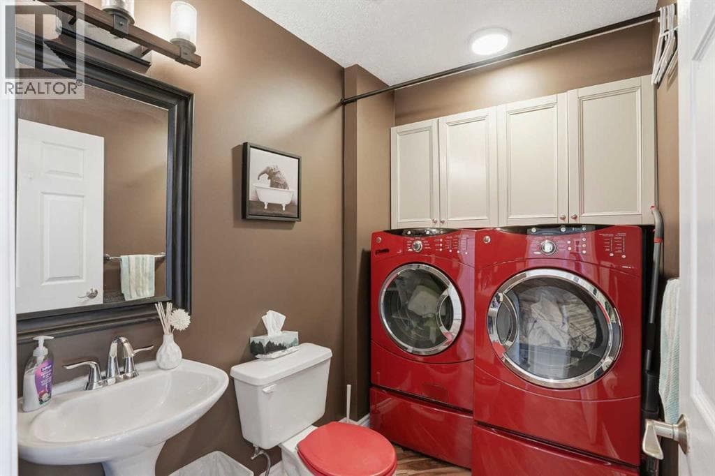 161 Douglas Glen Heath SE — photo 3