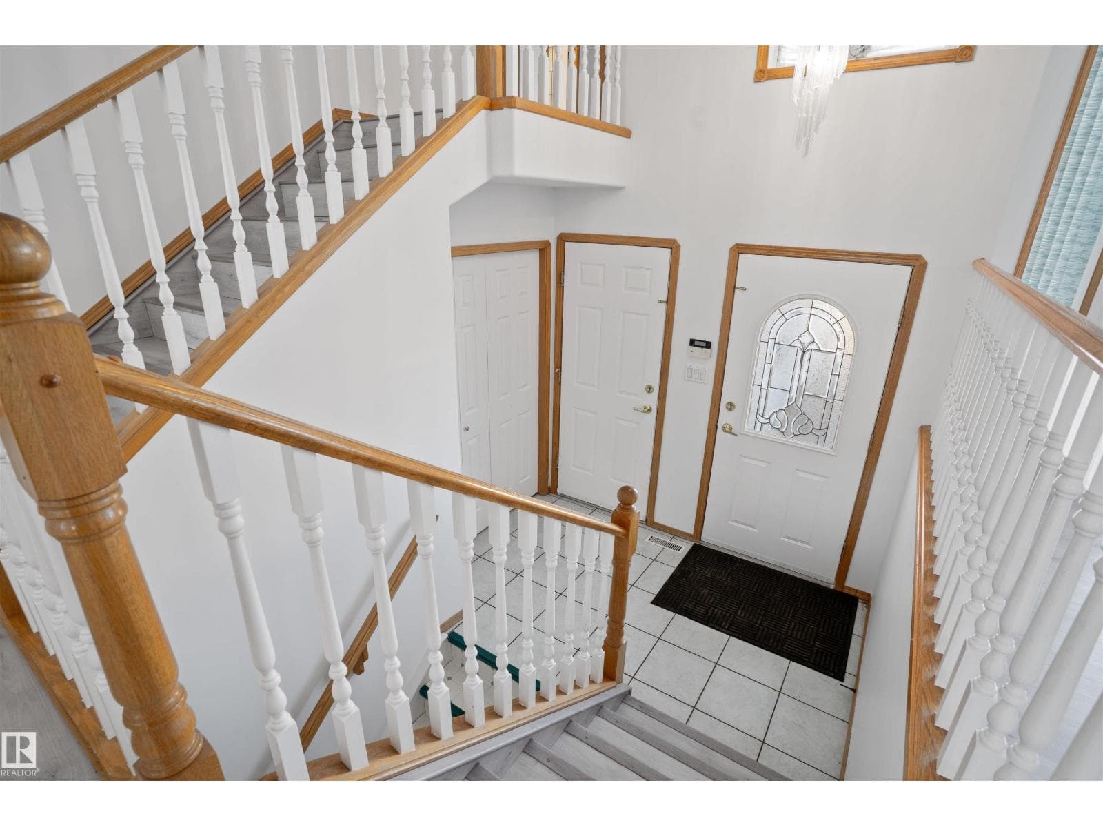 2915 151A AV NW — photo 4