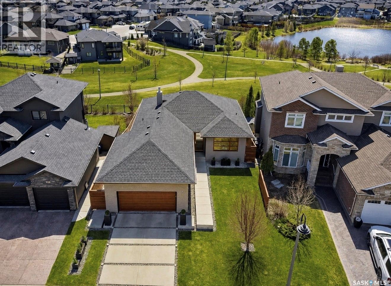 254 Whalley CRESCENT
