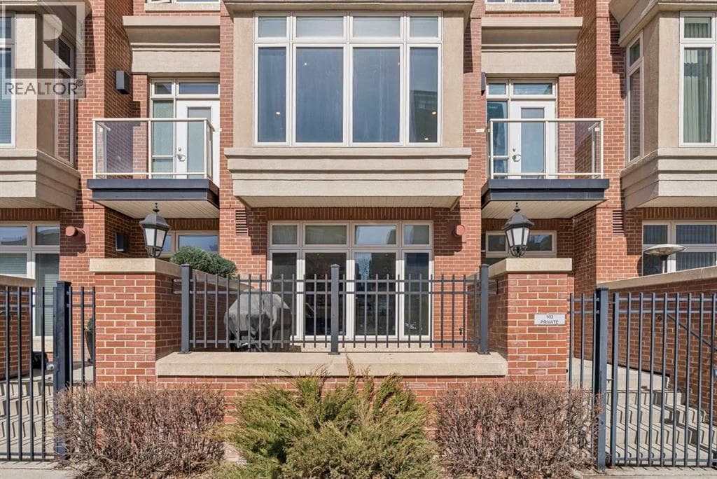 103, 660 Eau Claire Avenue SW photo 2
