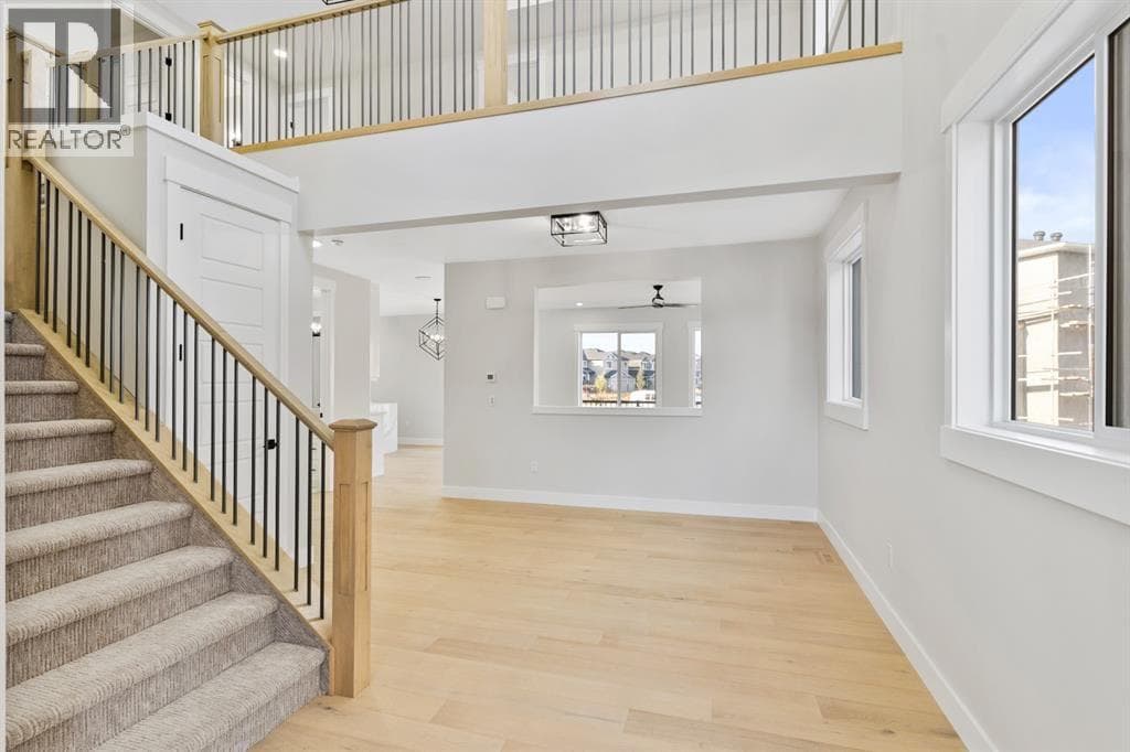 215 Kinniburgh Place — photo 4