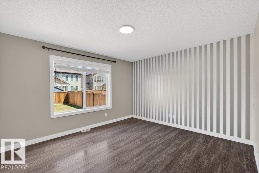 1363 ADAMSON DR SW — photo 5