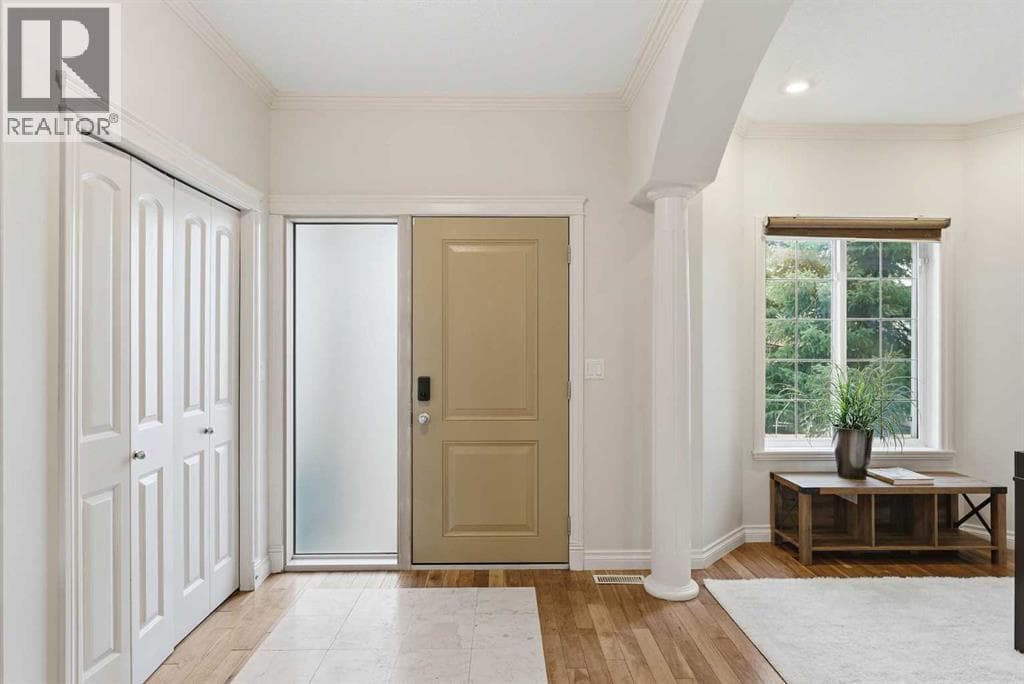 507 17 Avenue NW — photo 3