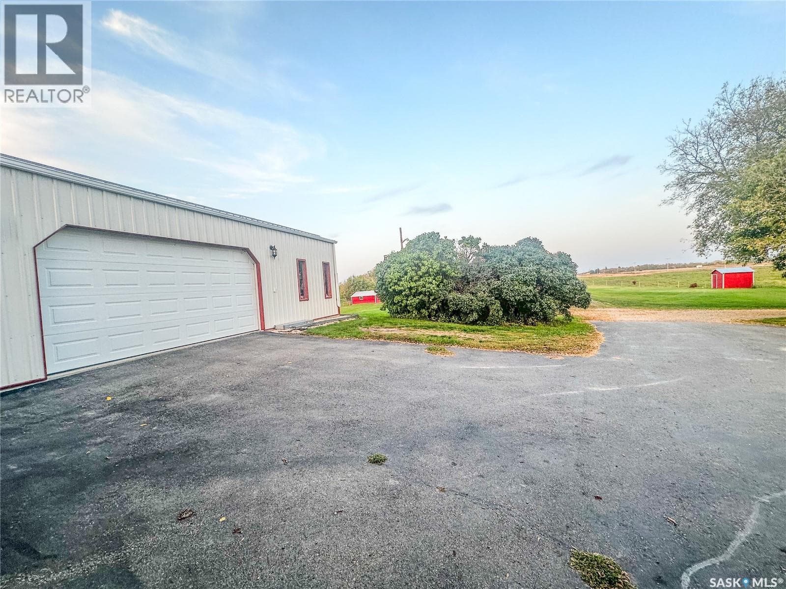 Modern Turn Key 15 Acre Farm — photo 3