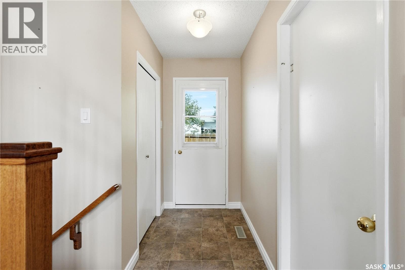 579 Tobin CRESCENT — photo 3
