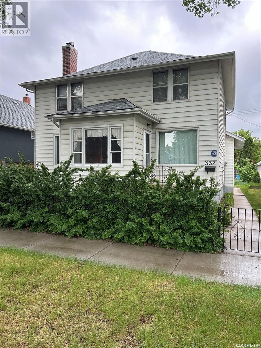 332 I AVENUE S