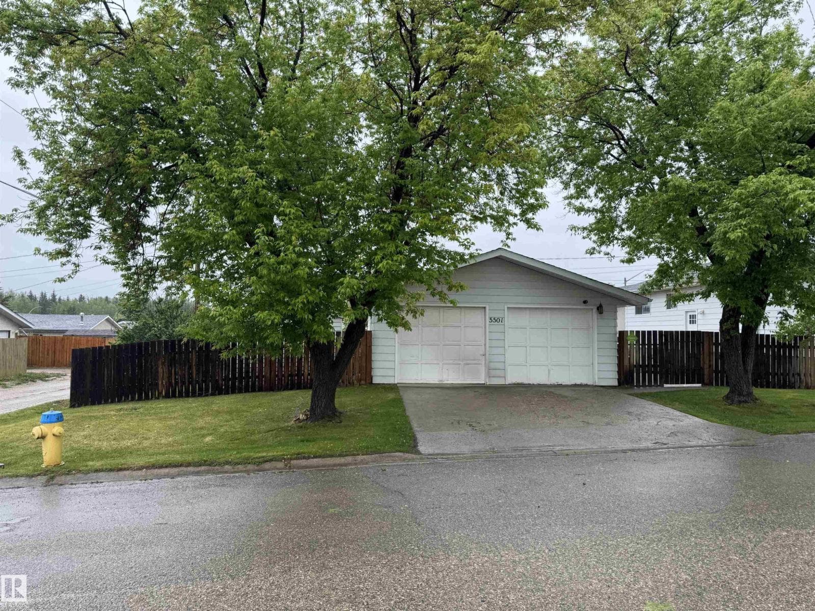 5501 46 AV — photo 3