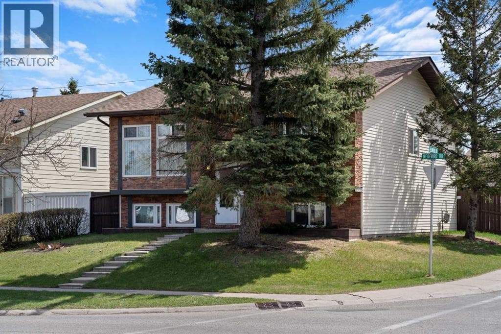 75 Bedford Drive NE — photo 2