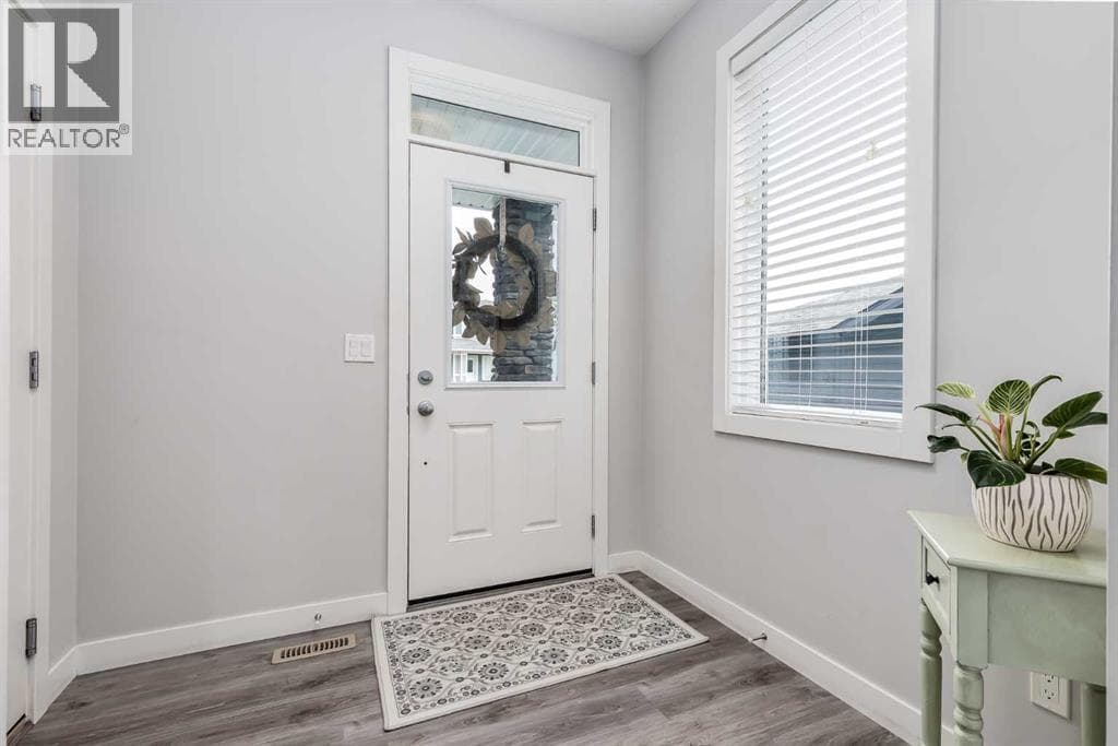 565 Midtown Street SW — photo 2