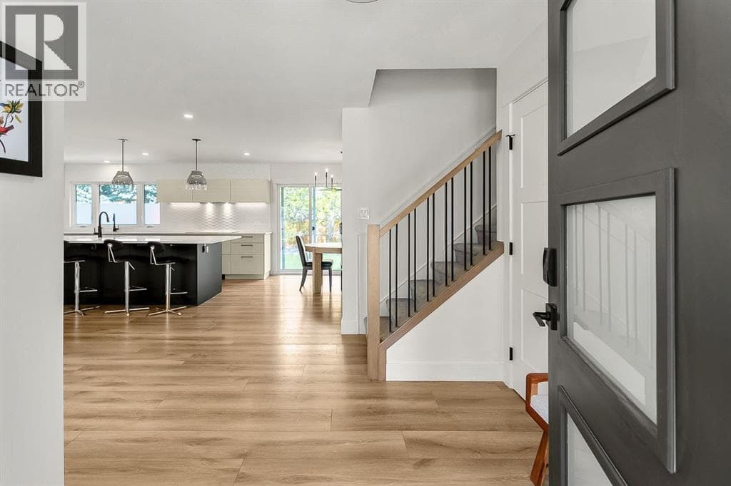 75 Woodacres Crescent SW — photo 4