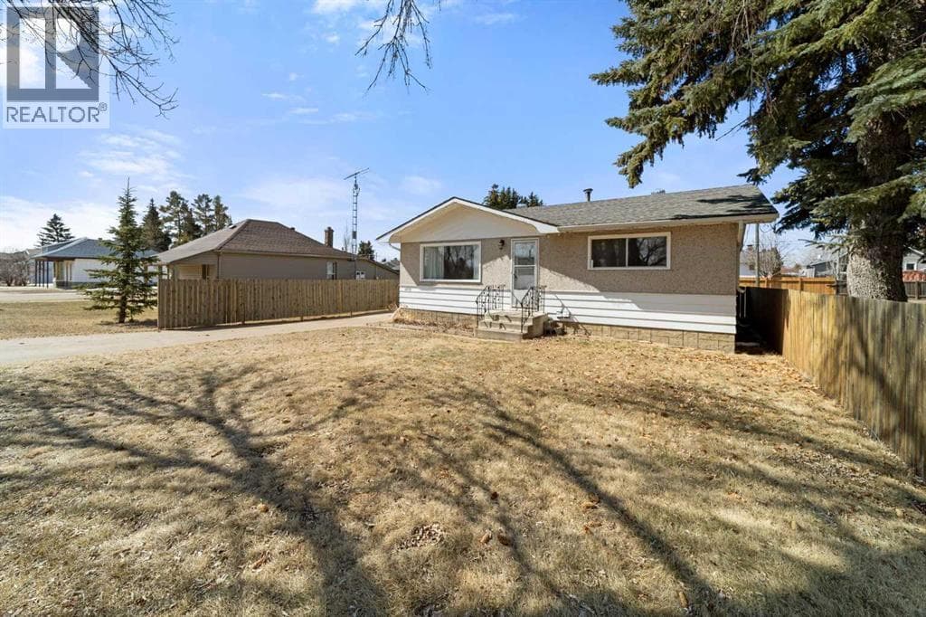 4909 51 Street — photo 3