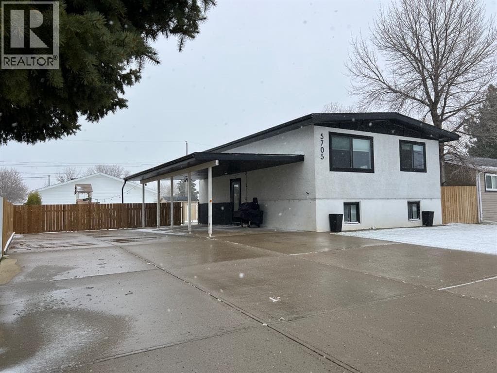 5705 57 Street — photo 3
