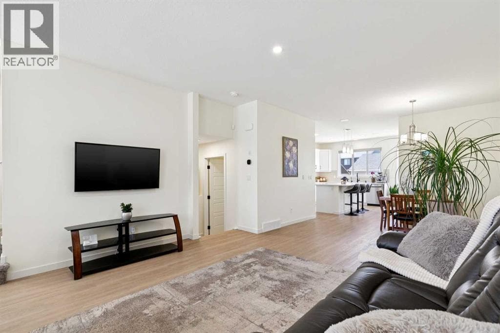 87 Setonstone Landing SE photo 8