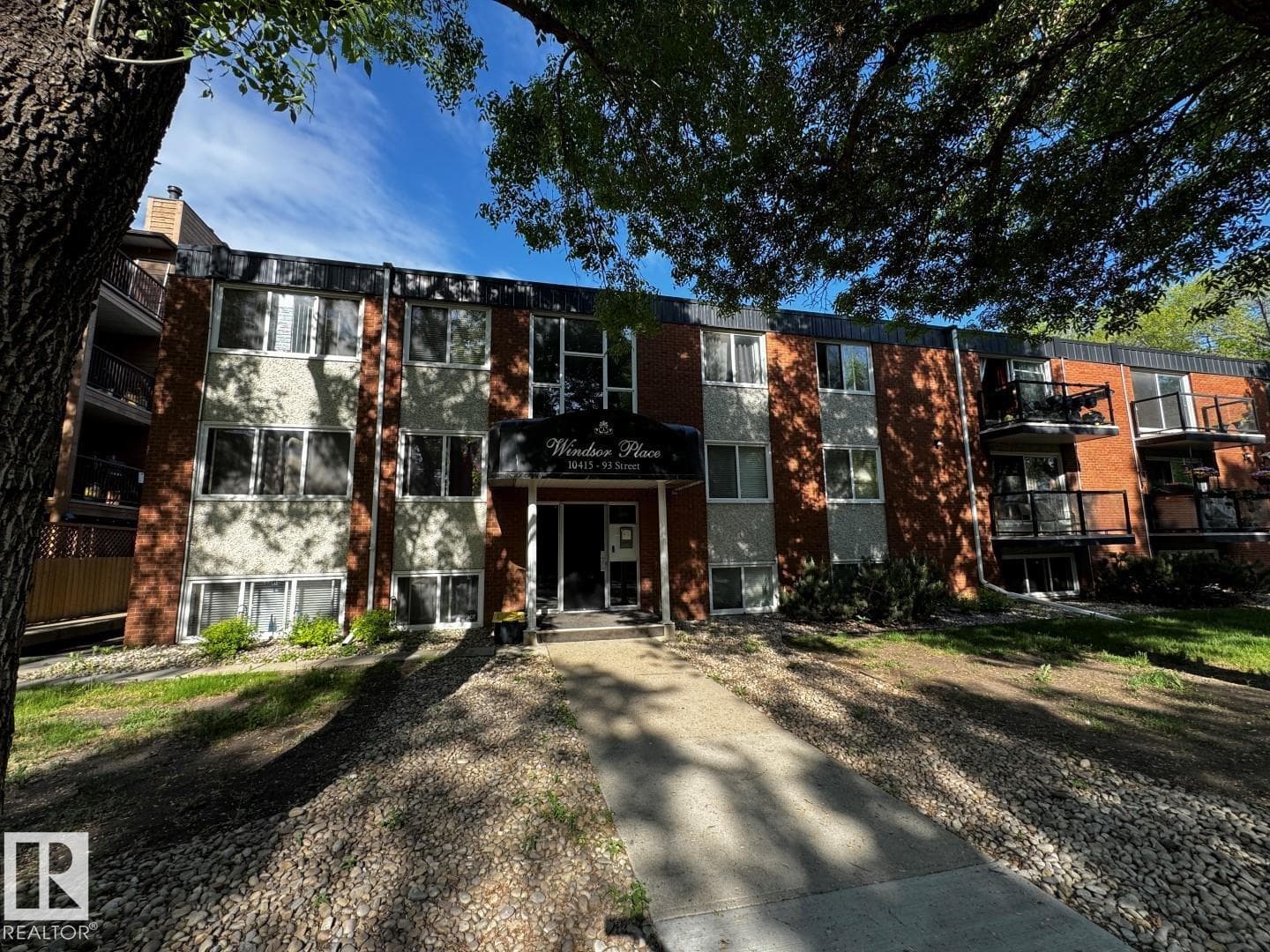 #203 10415 93 ST NW