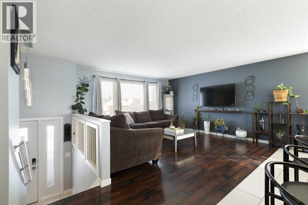 172 Rundlefield Crescent NE — photo 4
