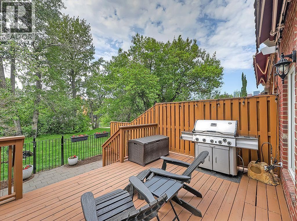 2423 Erlton Street SW — photo 2