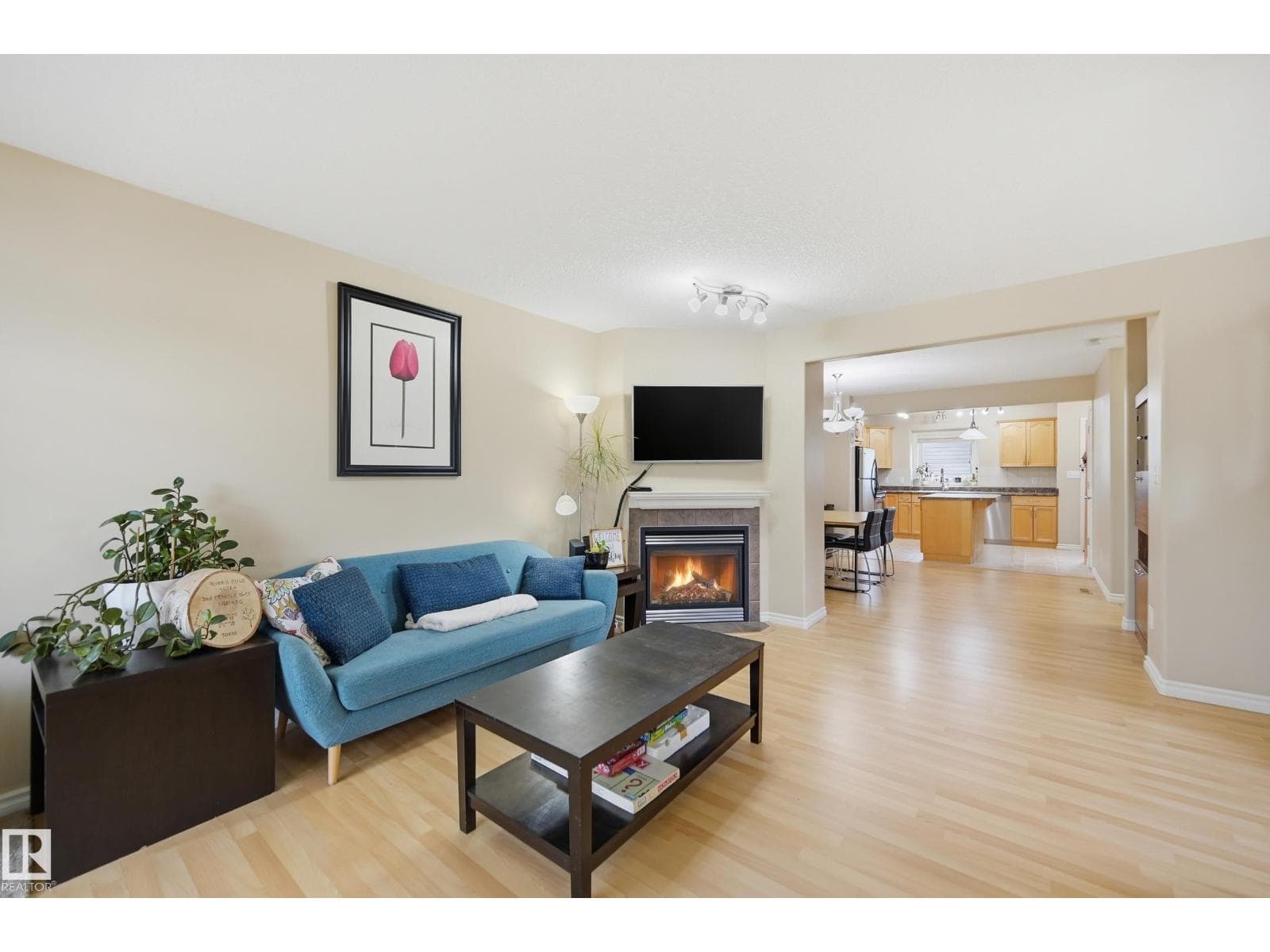 11337 76 AV NW — photo 2