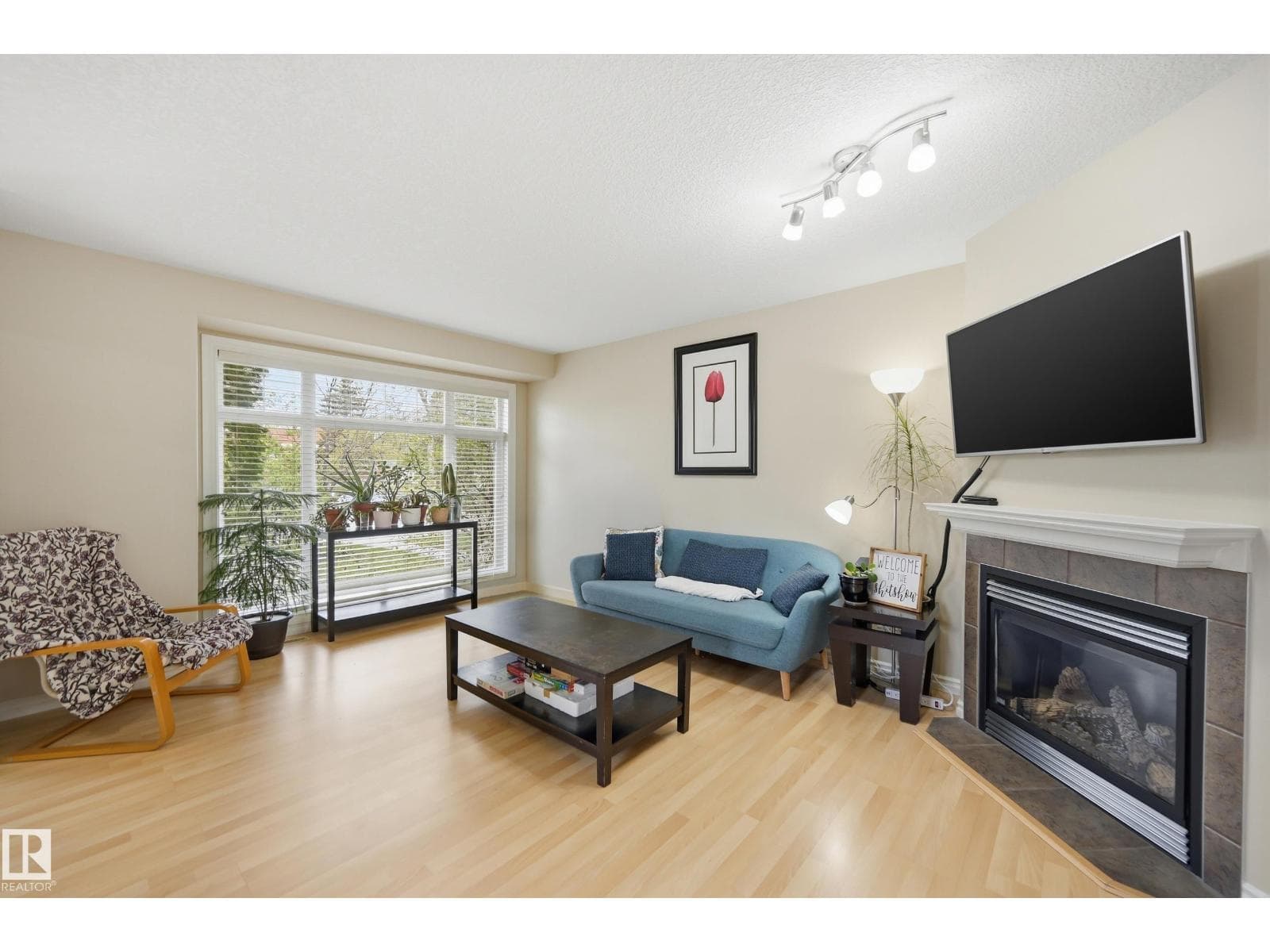11337 76 AV NW — photo 3