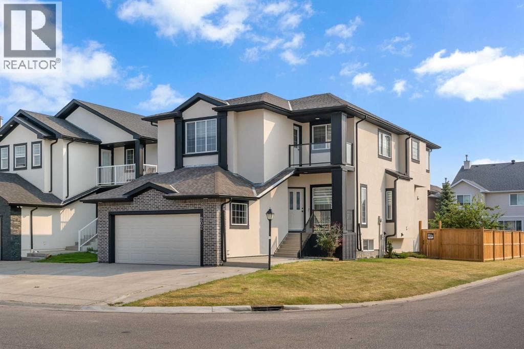 202 Coral Reef Manor NE