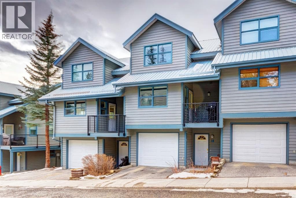18, 242 Benchlands Terrace