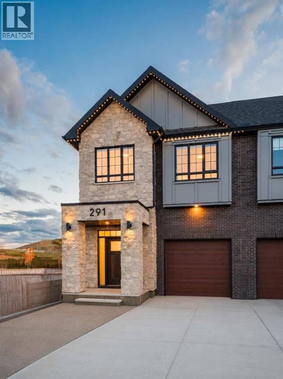 291 Greenwich Drive NW
