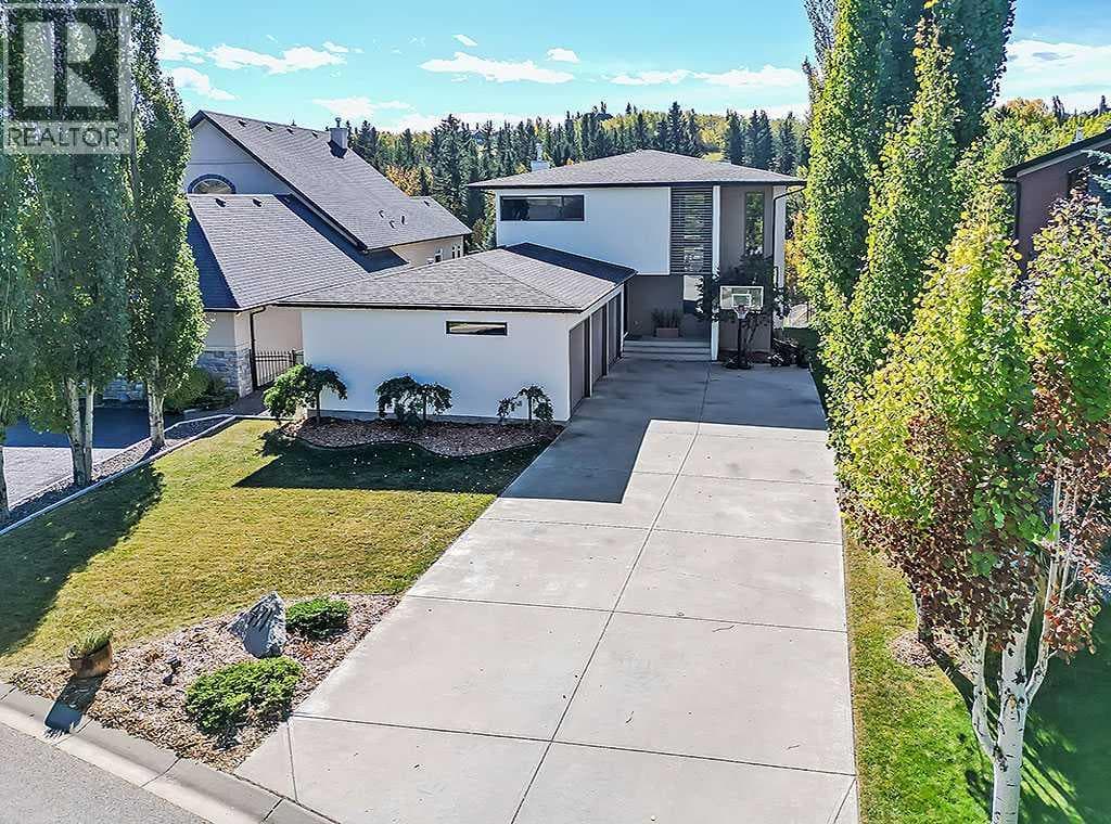 471 Rodeo Ridge