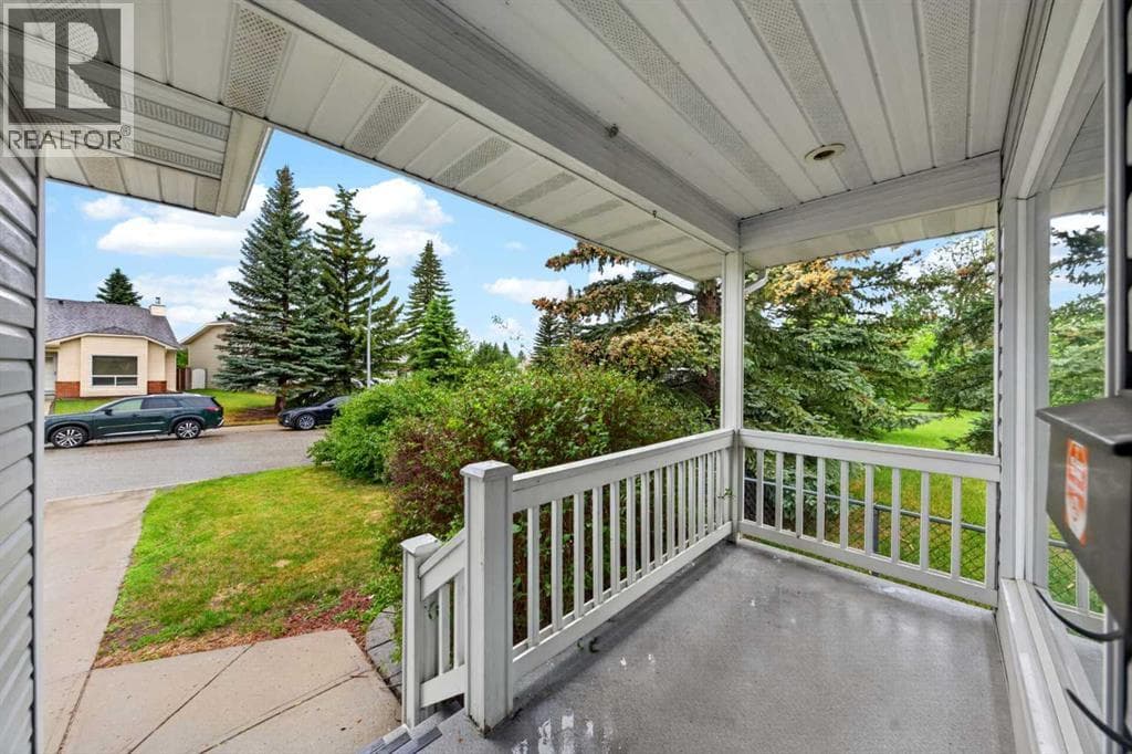 28 Shawfield Way SW — photo 3