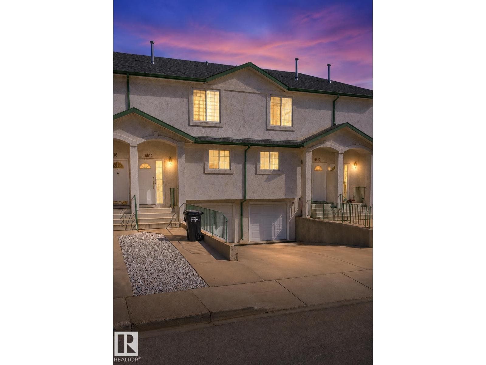 6514 19 AV NW
