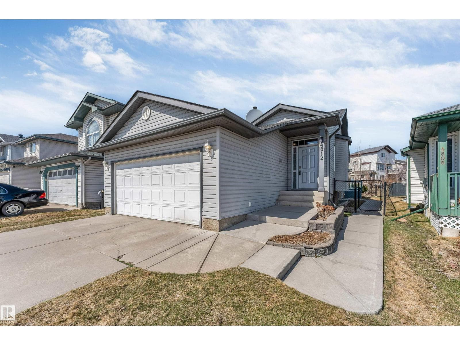4812 148 AV NW — photo 2