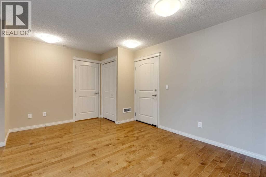 106, 304 Cranberry Park SE — photo 2